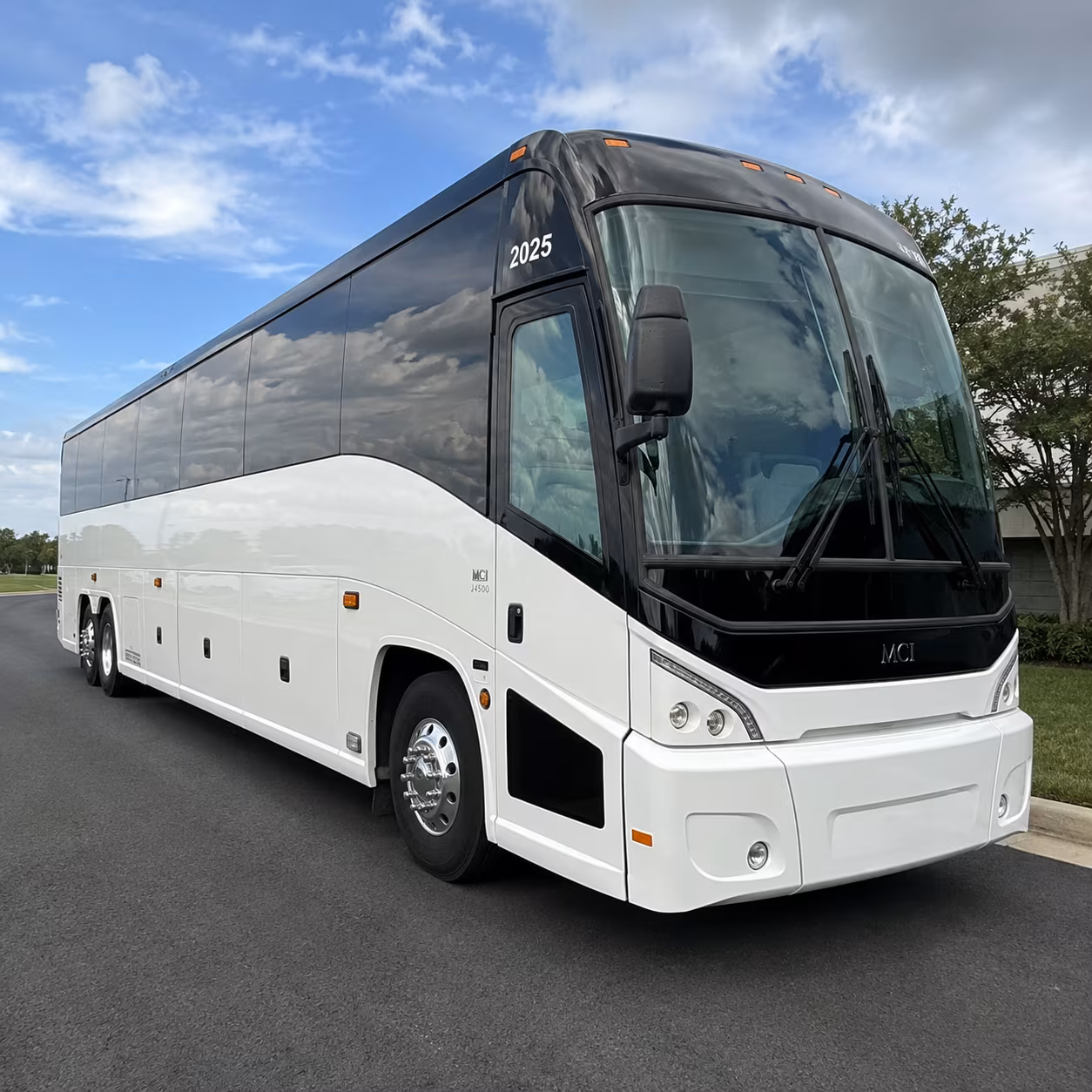 hanford site contractor shuttle buses daily workforce transportation made easy